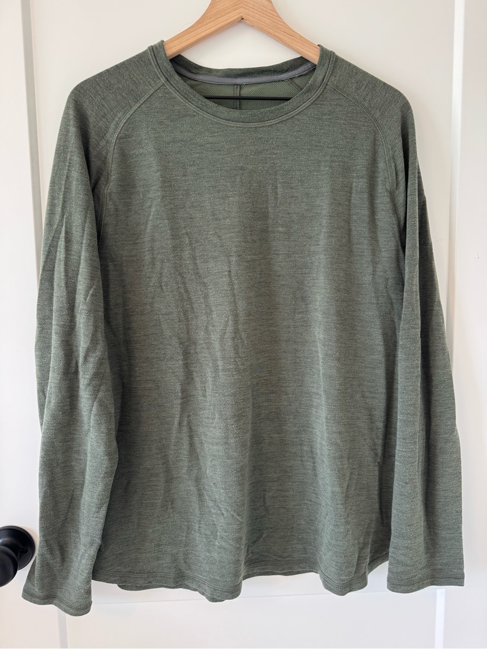 All in Motion Long-Sleeve Crewneck Shirt Size XL